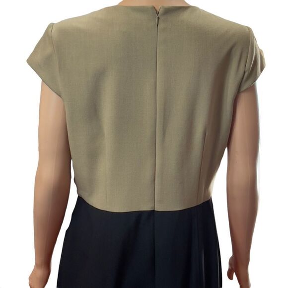Sandra Darren Two Color Front Pockets Sheath Dress Size 10 - Picture 6 of 15